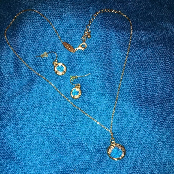 Gold-tone Necklace & Matching Earrings - Picture 2 of 7